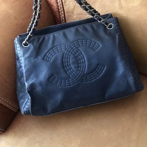 CHANEL ACCORDION BAG